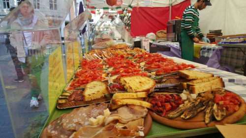 Italienischer Gourmetmarkt Italienischer Gourmetmarkt