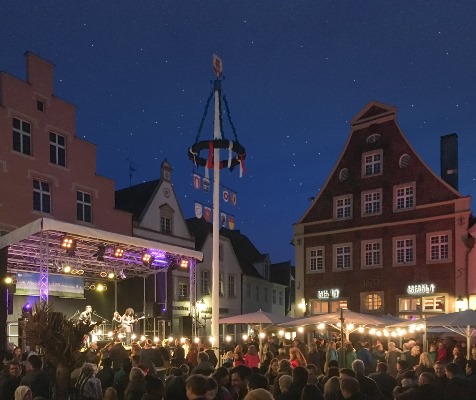 Tanz in den Mai 2025